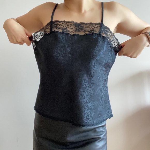 ✨#vintage embossed satin tank - Picture 7 of 13